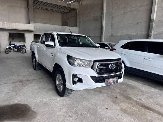 TOYOTA HILUX 2.7 SR 4X2 CD 16V FLEX 4P AUTOMÁTICO